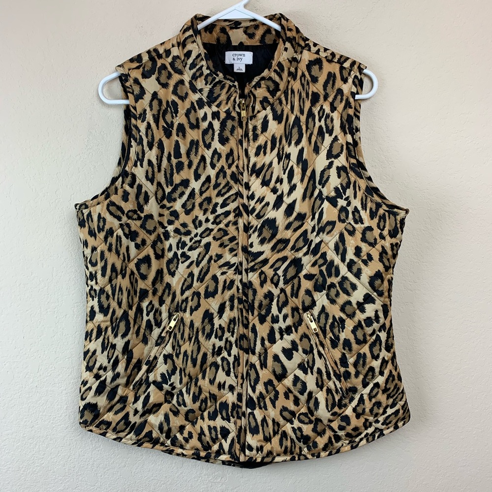 Crown & Ivy Leopard Print lightweight Puffer Vest